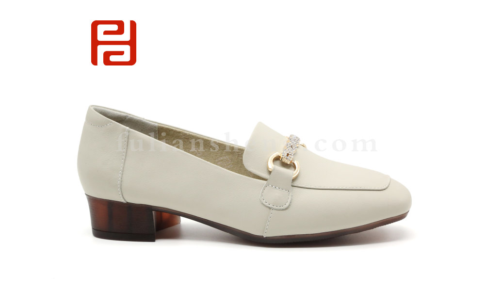 福连升时尚浅口休闲鞋女鞋扣饰粗跟乐福鞋单鞋图片