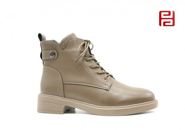 福连升冬季舒适柔软马丁靴休闲女鞋老北京布鞋